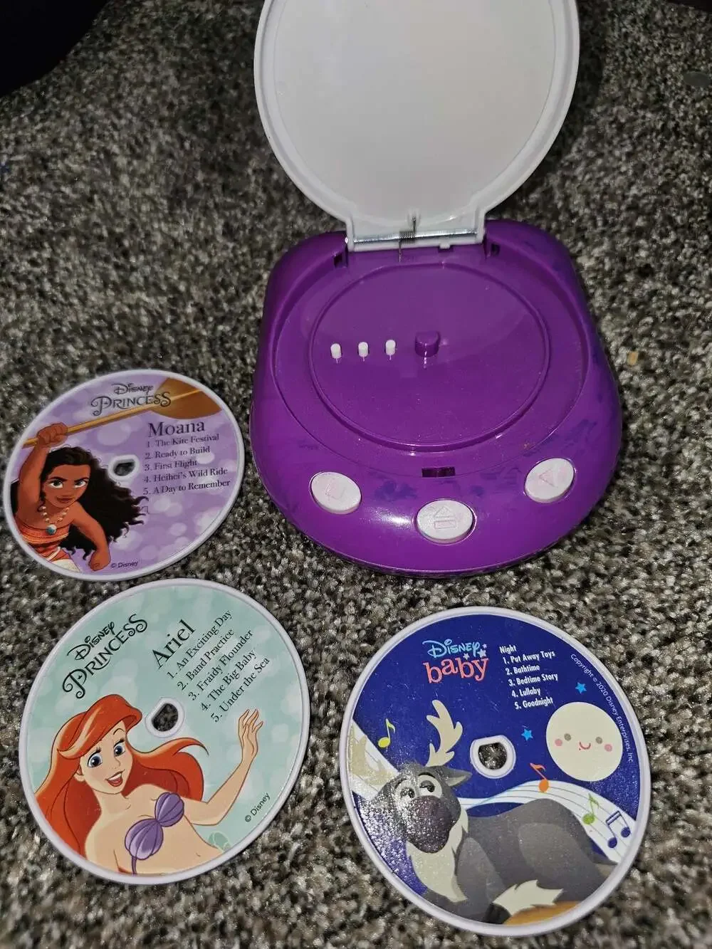 DISNEY BOOK GROUP STAFF: Disney Junior Music Player with 3 discs